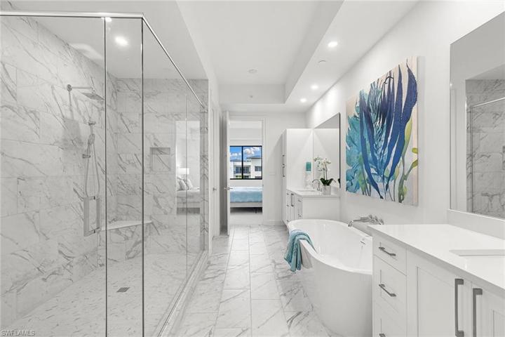 1125 Central AVE # 570, NAPLES FL 34102