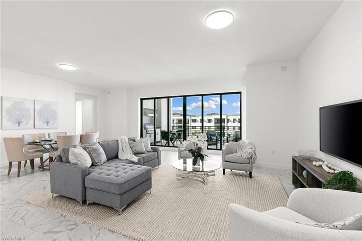 1125 Central AVE # 570, NAPLES FL 34102