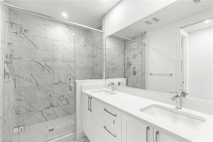 1125 Central AVE # 570, NAPLES FL 34102