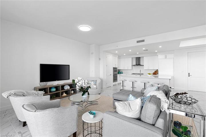 1125 Central AVE # 570, NAPLES FL 34102
