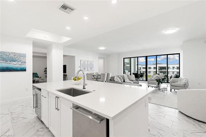 1125 Central AVE # 570, NAPLES FL 34102