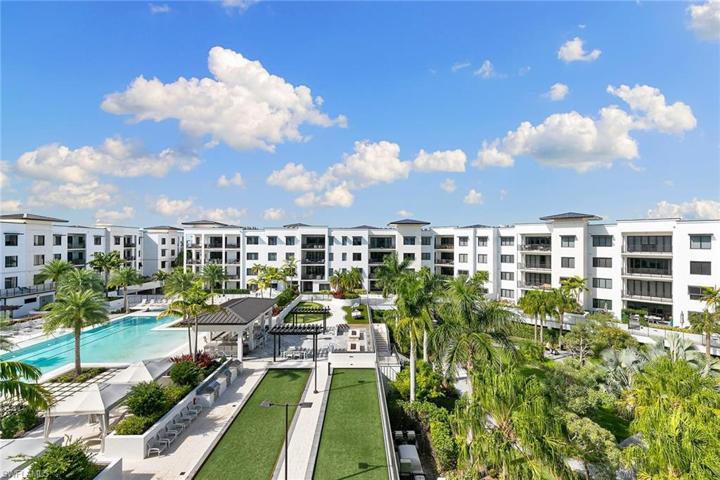 1125 Central AVE # 570, NAPLES FL 34102