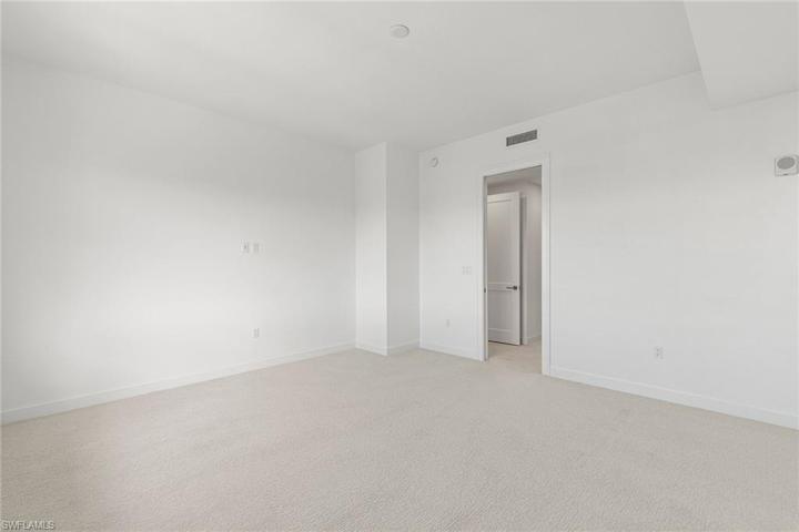 1125 Central AVE # 570, NAPLES FL 34102