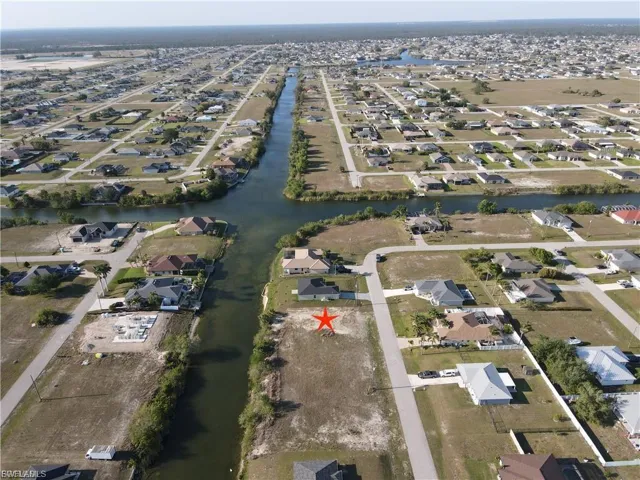 2124 Nw 6th Pl, Cape Coral, Florida 33993