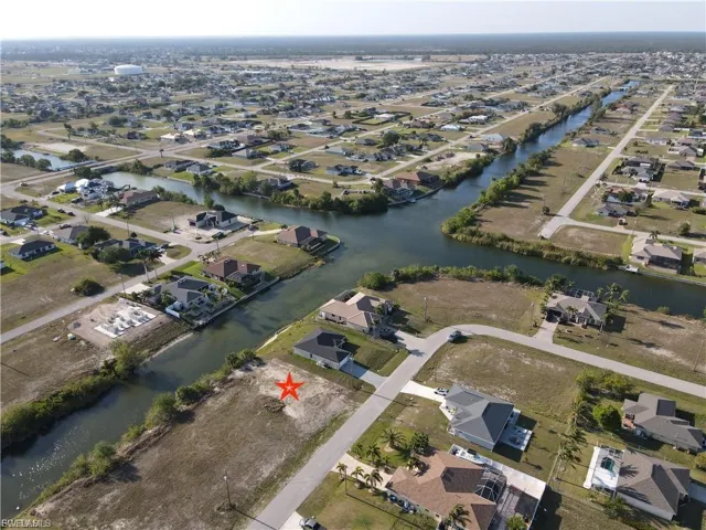 2124 Nw 6th Pl, Cape Coral, Florida 33993