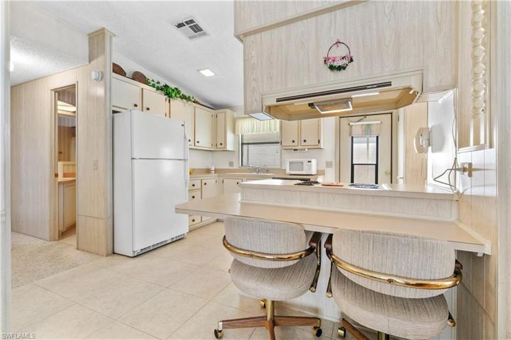 Breakfast bar
