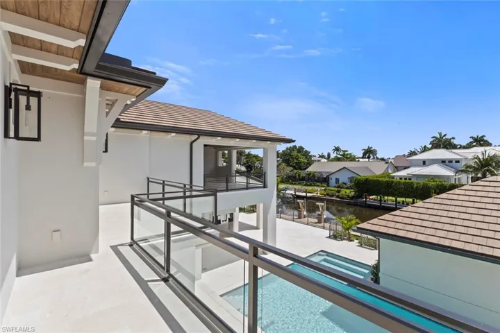 1707  3rd S ST, Naples, FL 34102