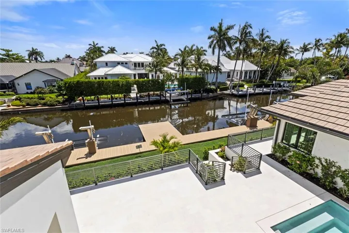 1707  3rd S ST, Naples, FL 34102