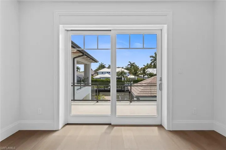 1707  3rd S ST, Naples, FL 34102