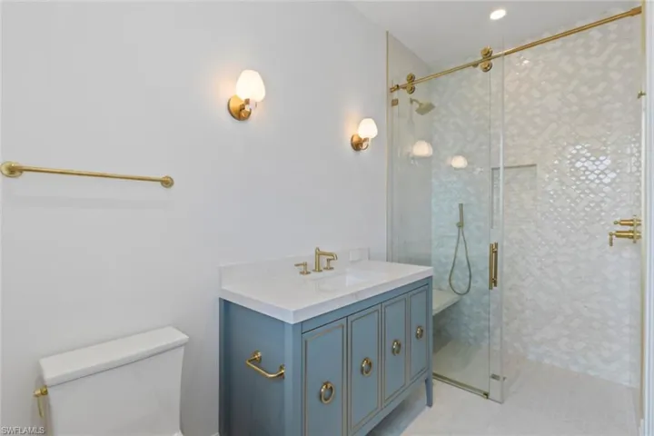 1707  3rd S ST, Naples, FL 34102
