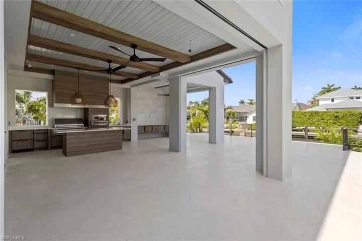 1707  3rd S ST, Naples, FL 34102