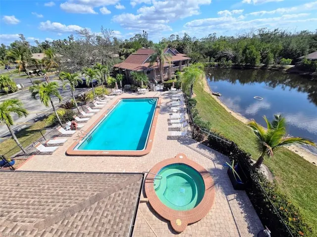 Pool & Spa on Lake