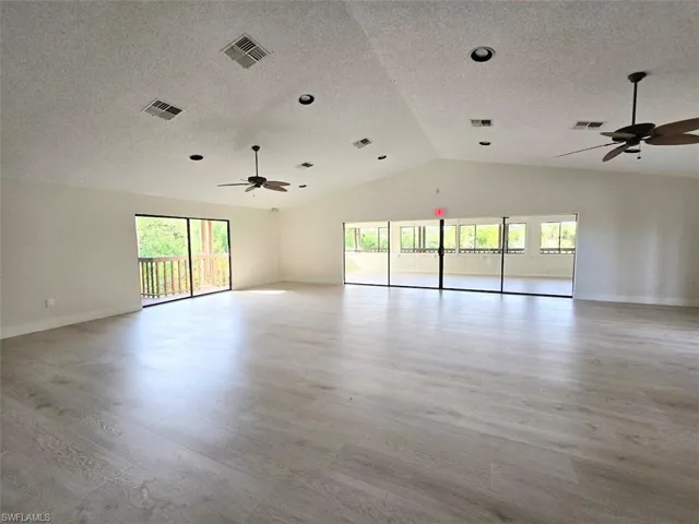 Community Meeting Room w/Furniture