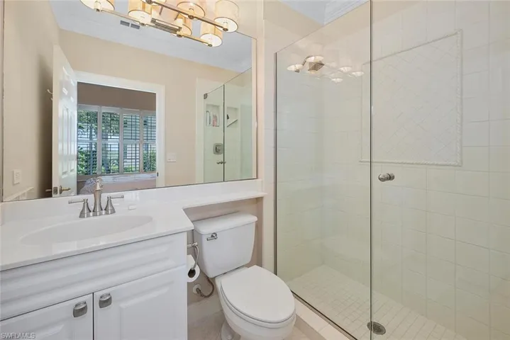 En-suite bathroom with move-in ready palette