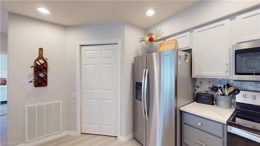 9190  Southmont  CV, Fort Myers, FL 33908