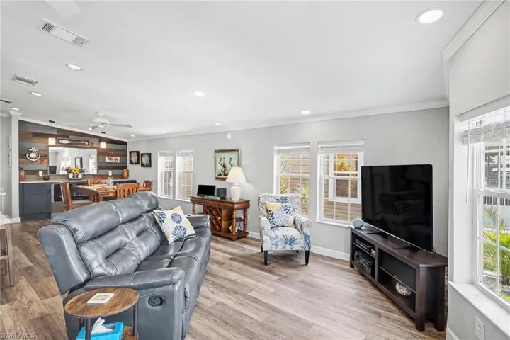 17550 Canal Cove Ct, Fort Myers Beach, Florida 33931
