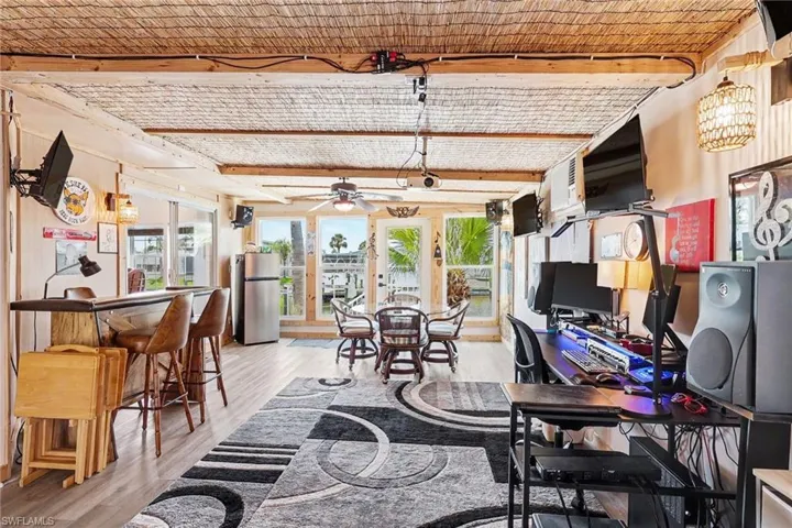 17550  Canal Cove  CT, Fort Myers Beach, FL 33931