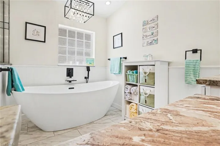 17550 Canal Cove Ct, Fort Myers Beach, Florida 33931