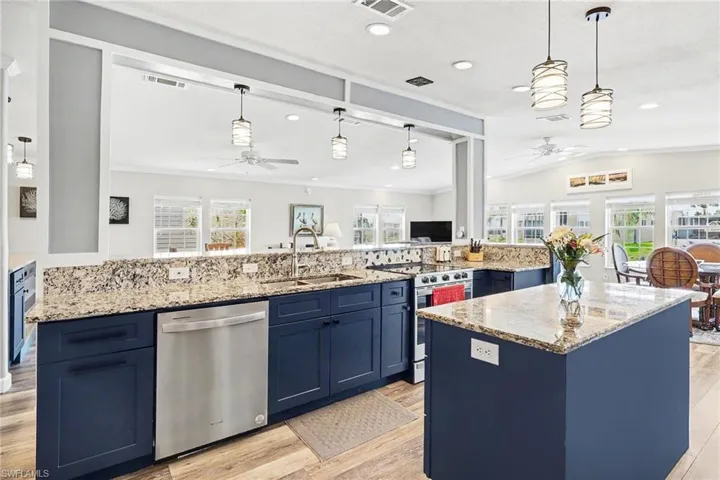 17550  Canal Cove  CT, Fort Myers Beach, FL 33931