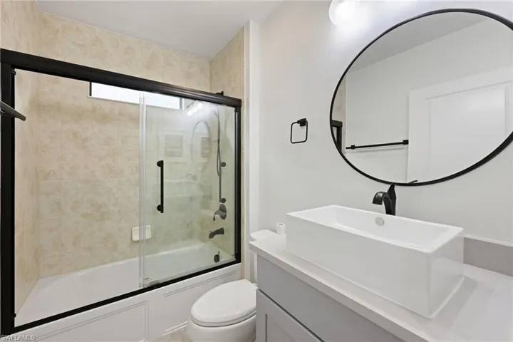 Full bathroom on main level