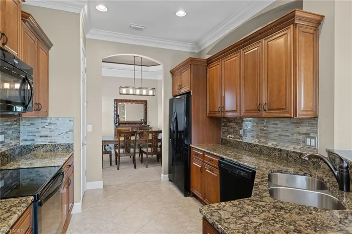 10341  Glastonbury  CIR, Fort Myers, FL 33913