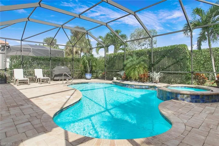 1382  Petone  CT, Naples, FL 34113