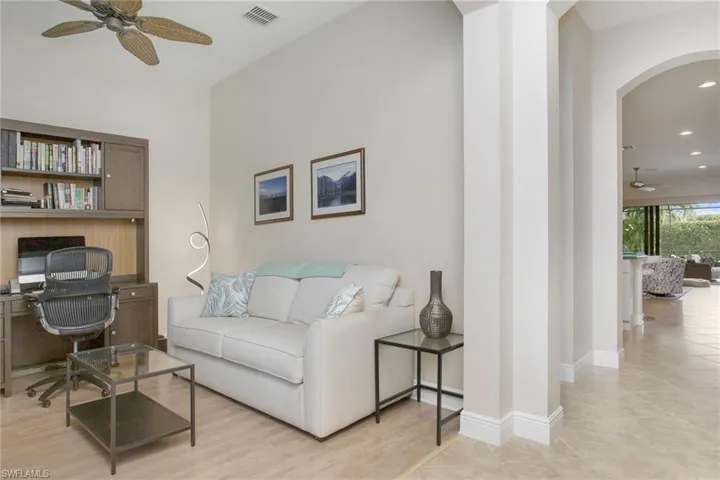 1382  Petone  CT, Naples, FL 34113