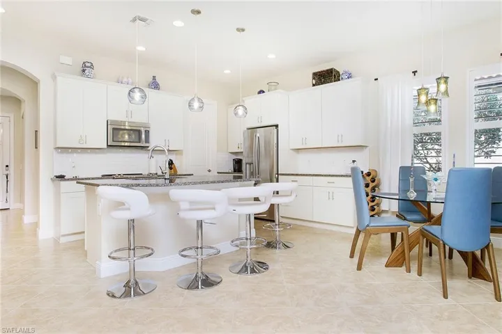 1382  Petone  CT, Naples, FL 34113