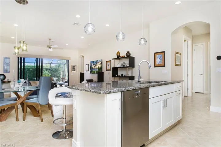 1382  Petone  CT, Naples, FL 34113