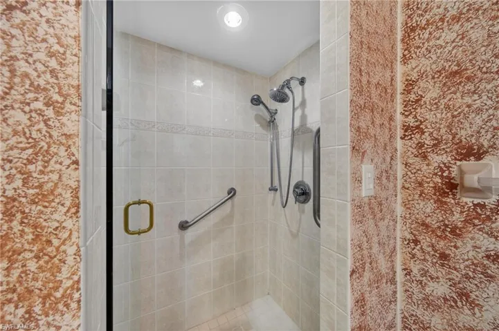 6731  Eagle Tree  CT, North Fort Myers, FL 33917