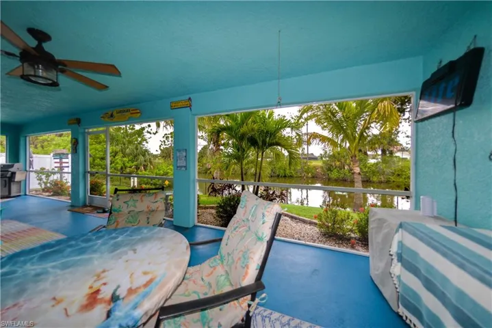 View of terrace featuring ceiling fan