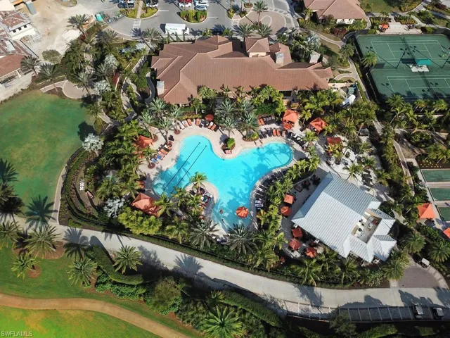 Resort-Style Pool & Lap Pool