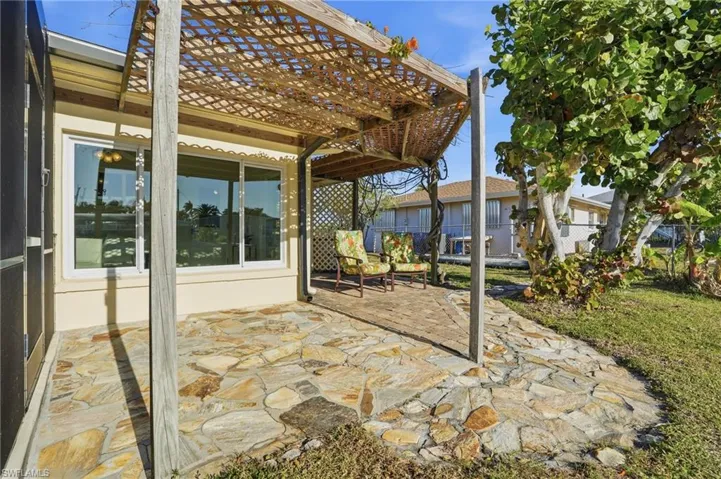 2821 Bruce St, Matlacha, Florida 33993