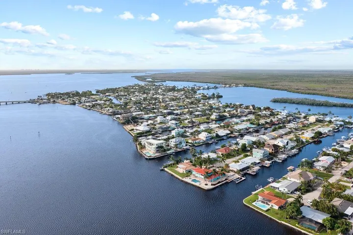 2821 Bruce St, Matlacha, Florida 33993