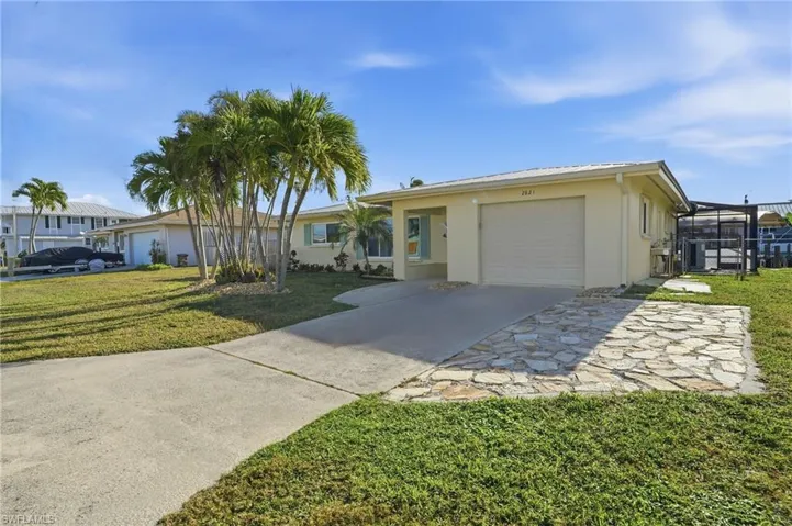 2821 Bruce St, Matlacha, Florida 33993