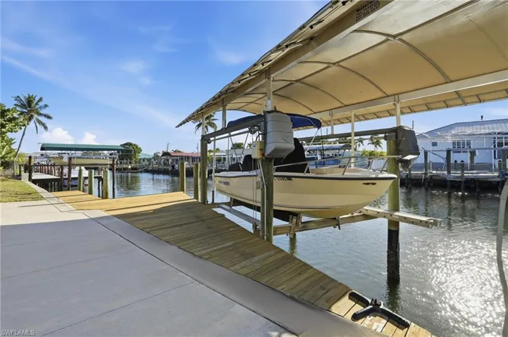 2821 Bruce St, Matlacha, Florida 33993