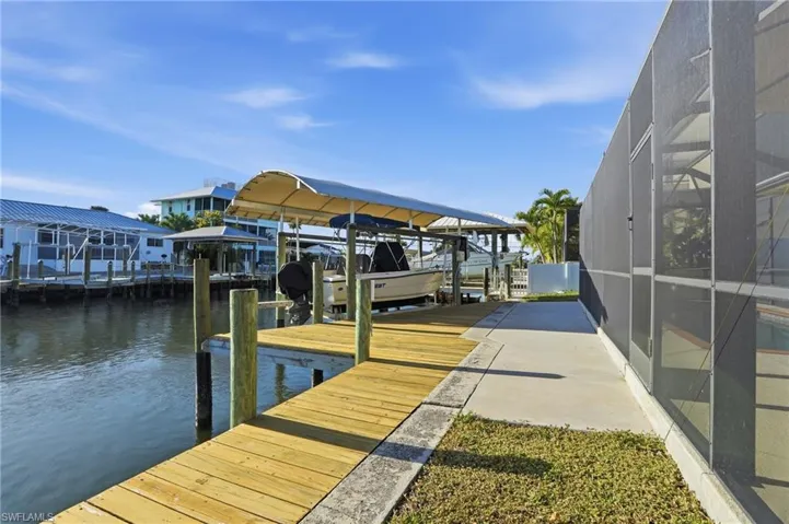 2821 Bruce St, Matlacha, Florida 33993