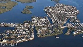 2821 Bruce St, Matlacha, Florida 33993