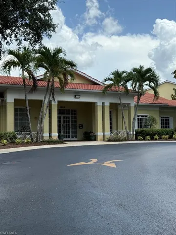 8275 Key Royal Cir 1132, Naples, Florida 34119
