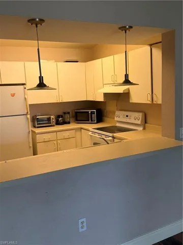 8275 Key Royal Cir 1132, Naples, Florida 34119