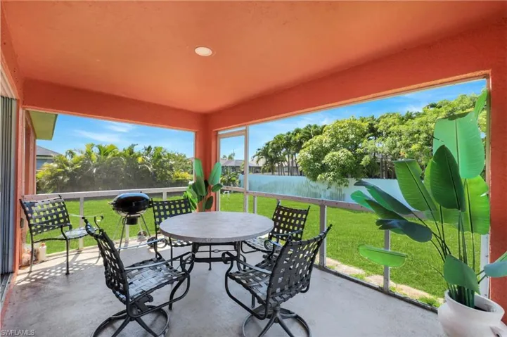 1422 Ne 18th St, Cape Coral, Florida 33909
