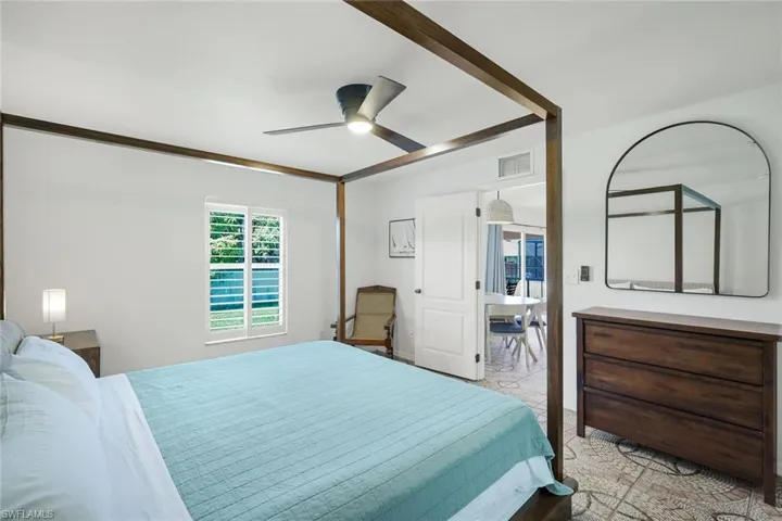 1422 Ne 18th St, Cape Coral, Florida 33909