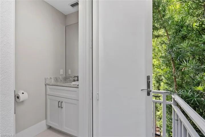 888 10th Ave S, Naples, Florida 34102