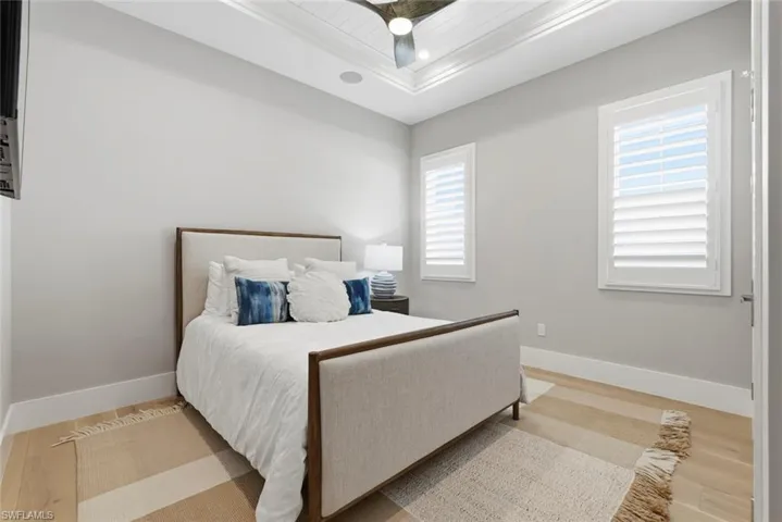 888 10th Ave S, Naples, Florida 34102
