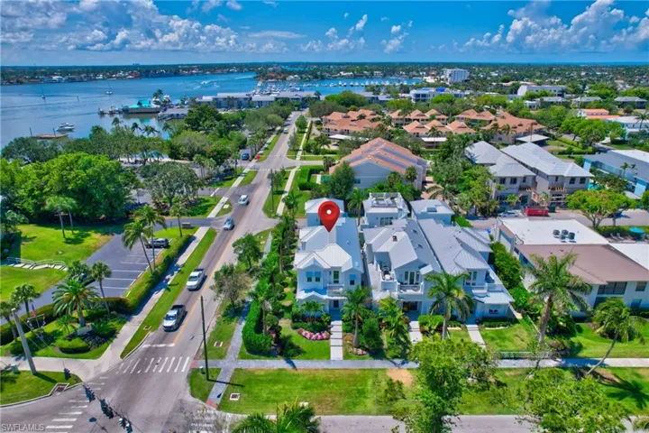 888 10th Ave S, Naples, Florida 34102