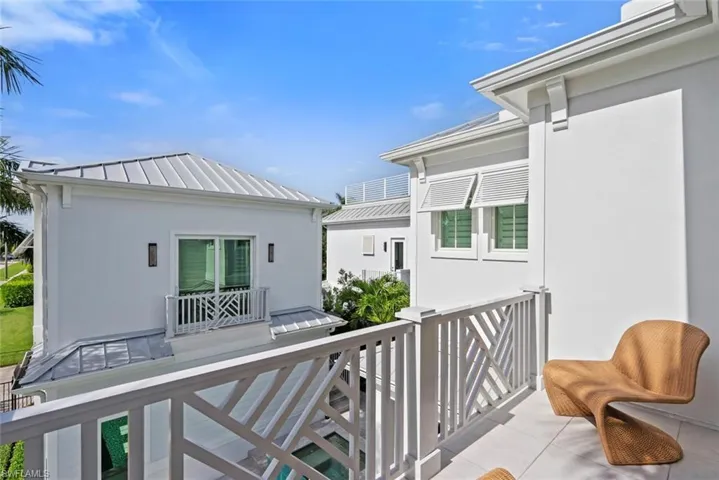 888 10th Ave S, Naples, Florida 34102