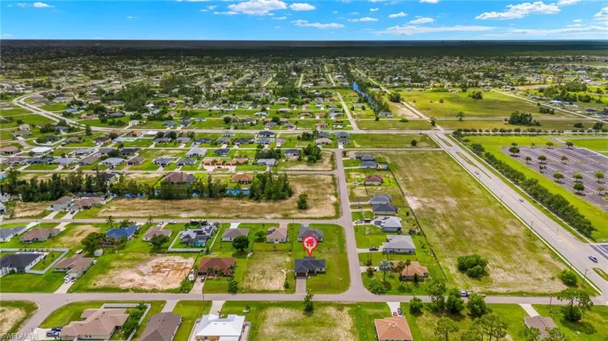 Birds eye view of property