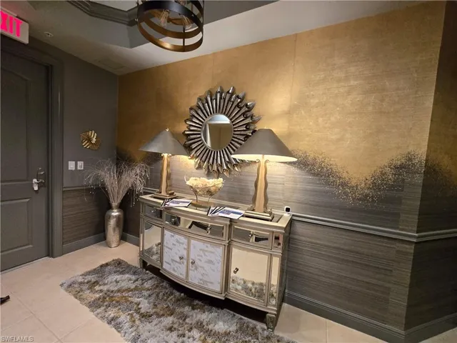 PRIVATE FOYER / ELEVATOR