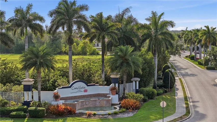 1516 Fells Cove Ln, Cape Coral, Florida 33909