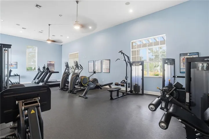 1516 Fells Cove Ln, Cape Coral, Florida 33909
